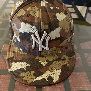 59 fifty NY hat in great condition.